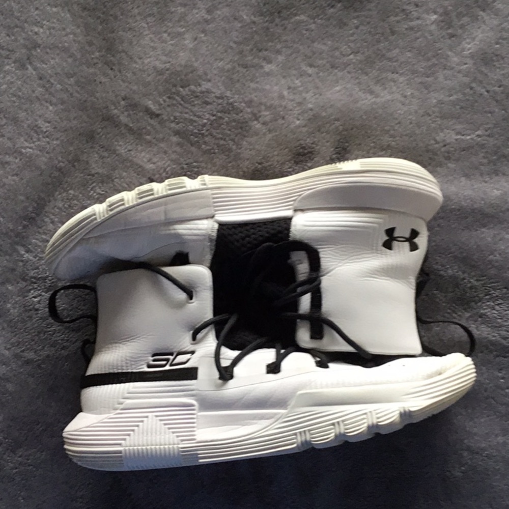 Curry 3zores - Picture 2 of 6